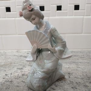 KPM Geisha Figurine Fine Porcelain MINT